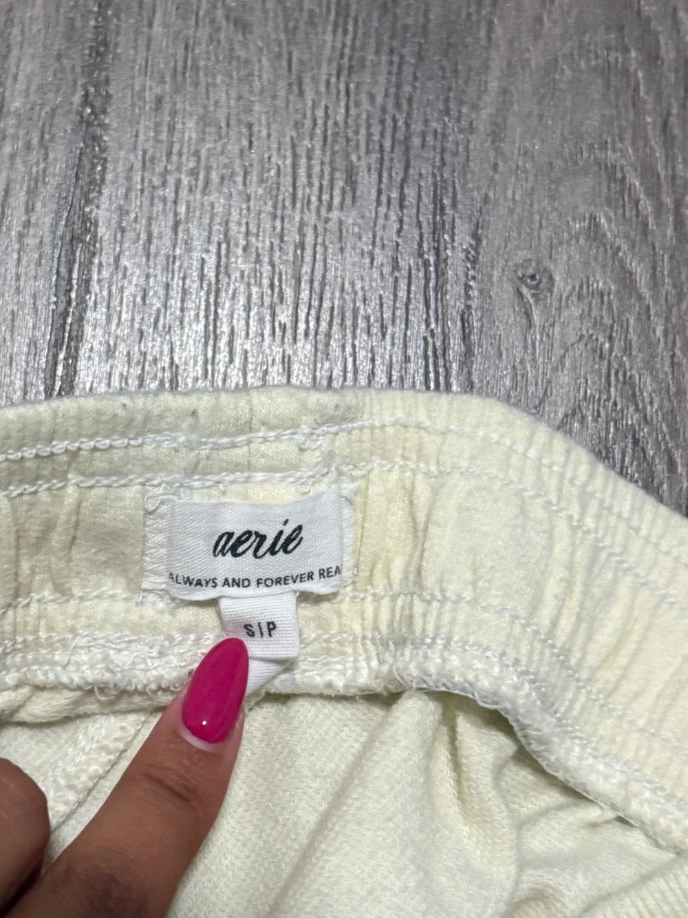 Aerie Boyfriend Shorts - Butter Yellow